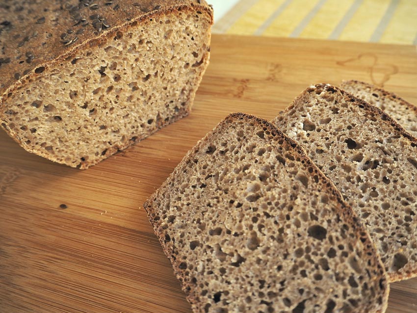 Domowy chleb na zakwasie sprawdź, że łatwo zrobić da się!