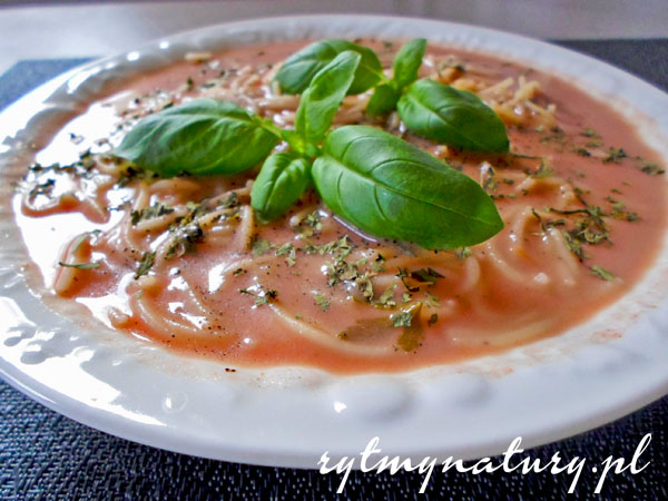 Domowa Zupa Pomidorowa – Niezwykle Prosty Przepis