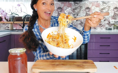 HIT! 2 wersje surówki z kiszonej kapusty | Na pewno Cię zaskoczą!